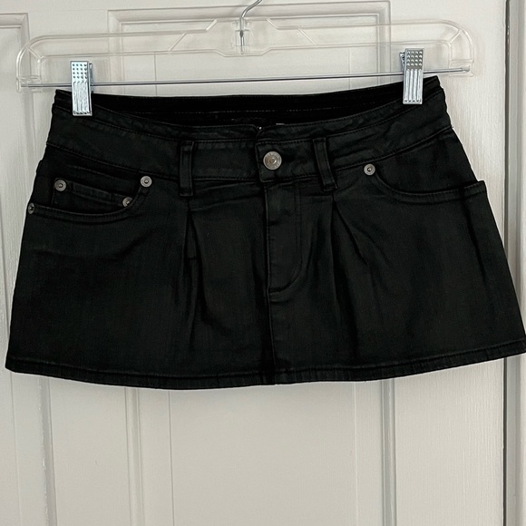 SER.O.YA RILEY WAX COATED BLACK DENIM MINI SKIRT 26 NEW Edgy Grunge Bikercore - Picture 5 of 14